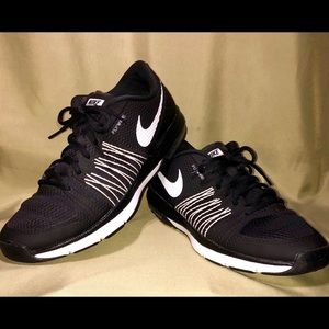 Nike Men’s Air Max Effort Flywire Shoes